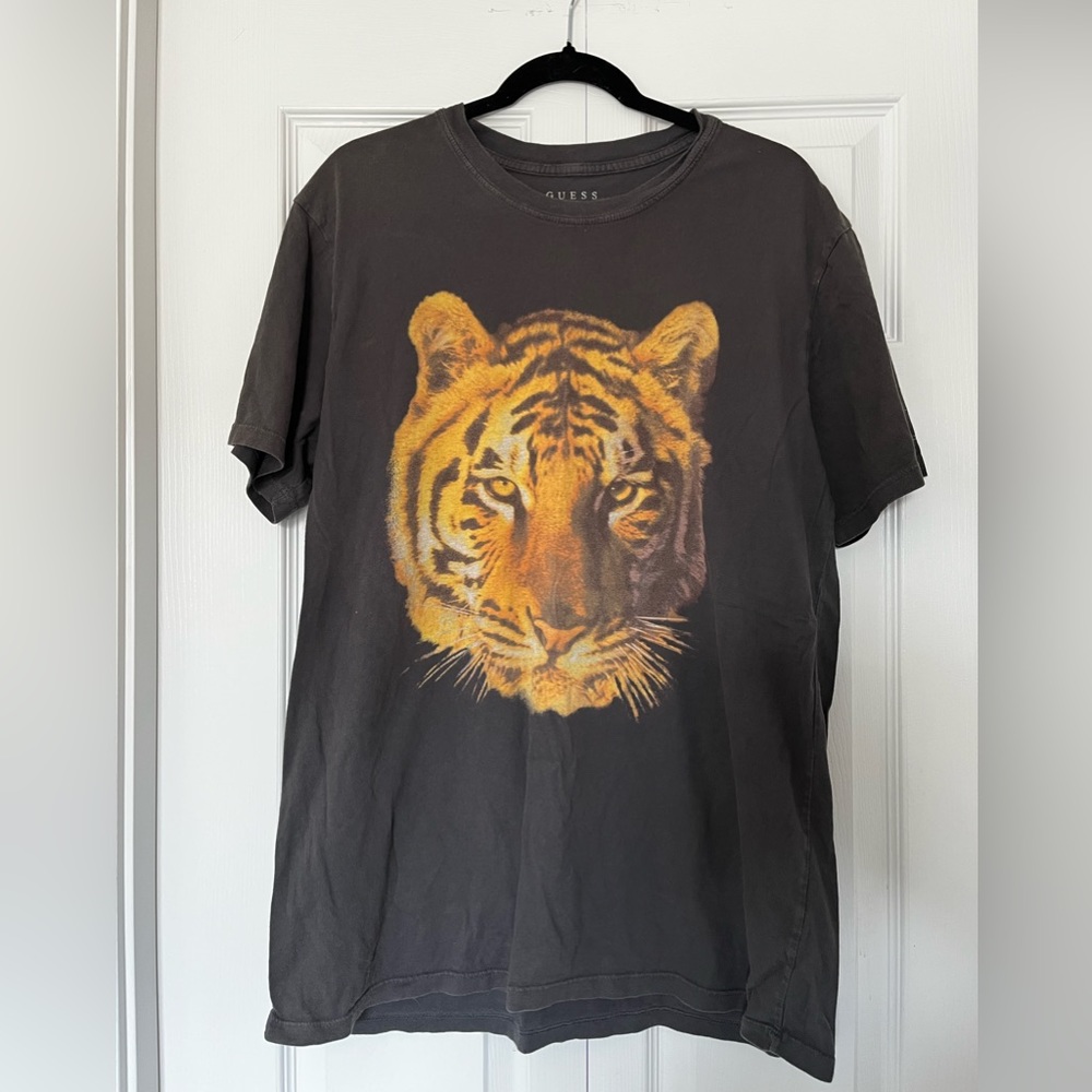 Guess T-shirt